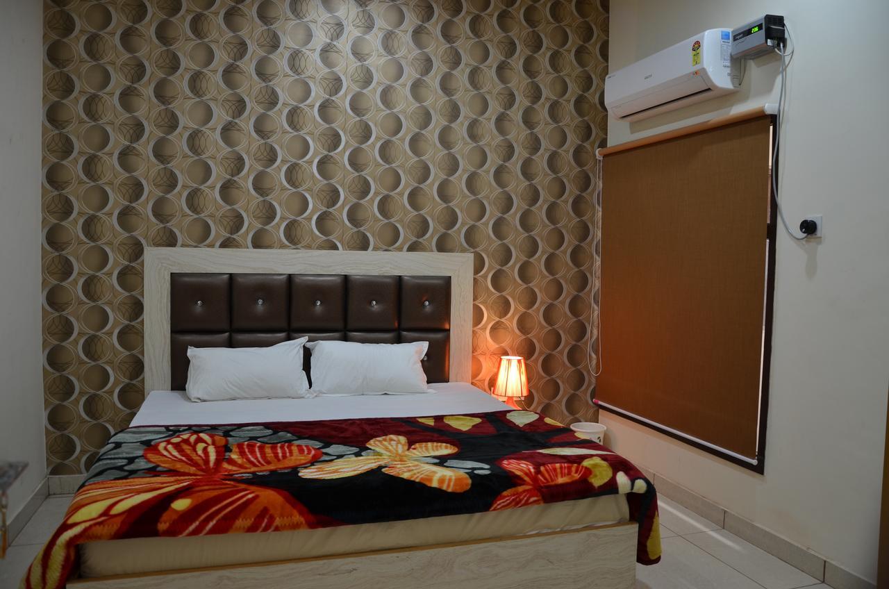 Heaven Blu Hotel & Resort Amritsar Exteriör bild