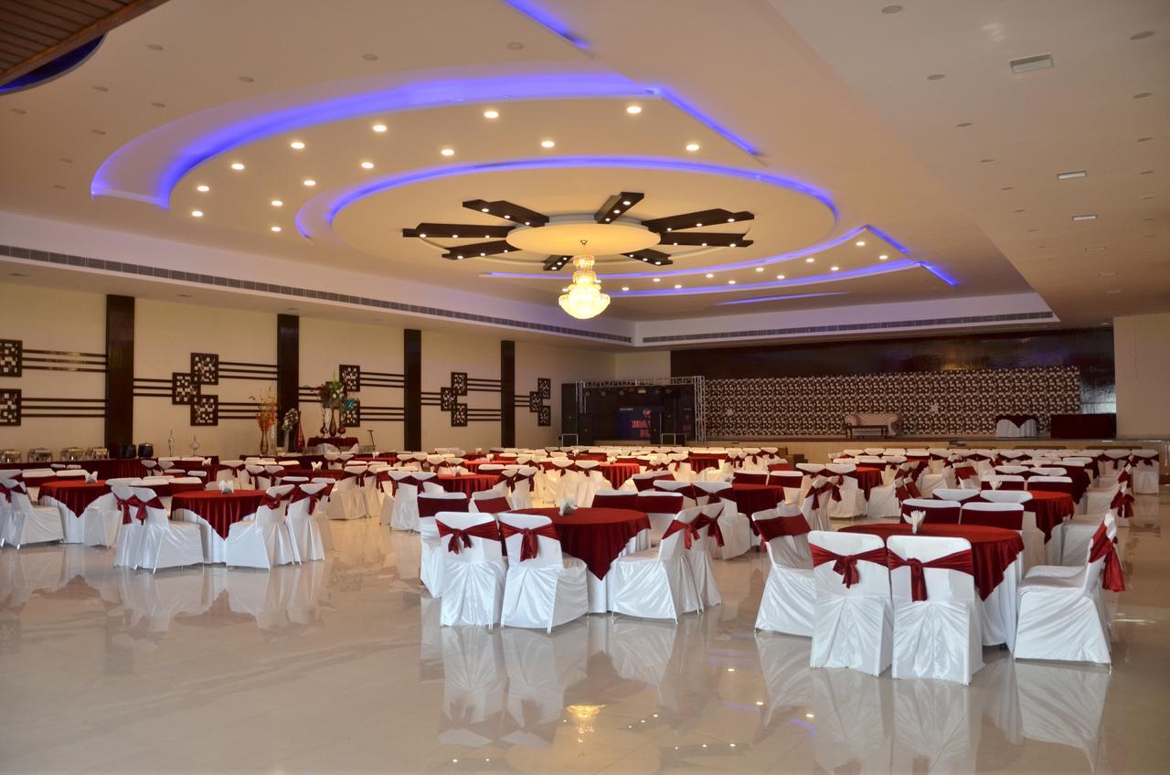 Heaven Blu Hotel & Resort Amritsar Exteriör bild