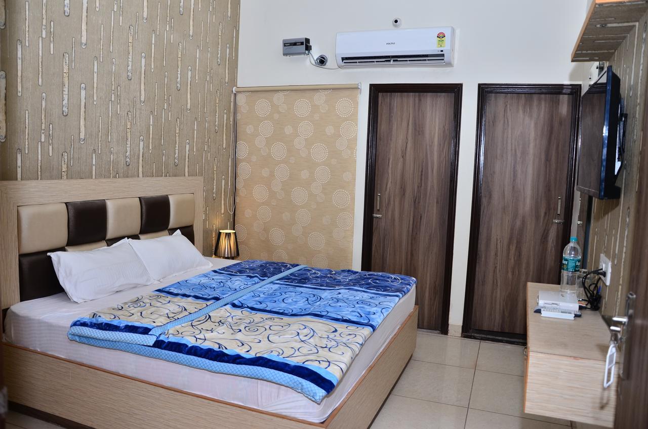 Heaven Blu Hotel & Resort Amritsar Exteriör bild